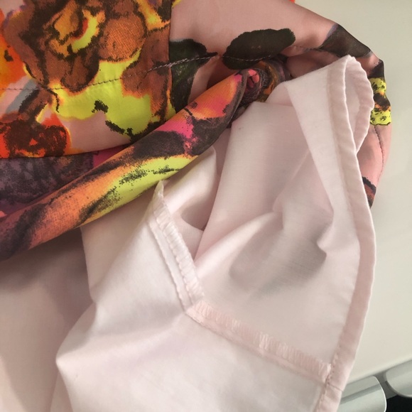 TOPSHOP Pink Floral Dress w/ Cut Out Back - Picture 8 of 8